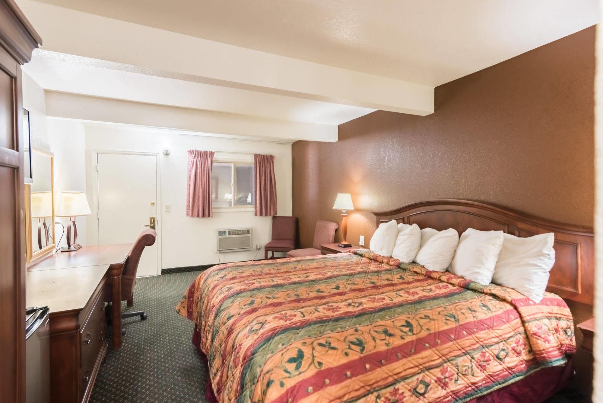 1St Interstate Inn مونتروز المظهر الخارجي الصورة
